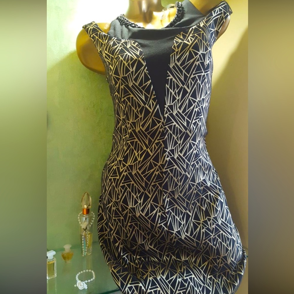 NWT Cocktail/Party Cold-Shoulder Dress, Black/Gold, Size M ( European 40)